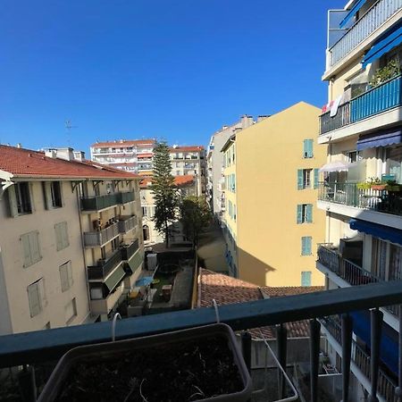 Les Lilas ~ Clim ~ Terrasse Apartment Ница Екстериор снимка