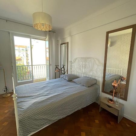 Les Lilas ~ Clim ~ Terrasse Apartment Ница Екстериор снимка