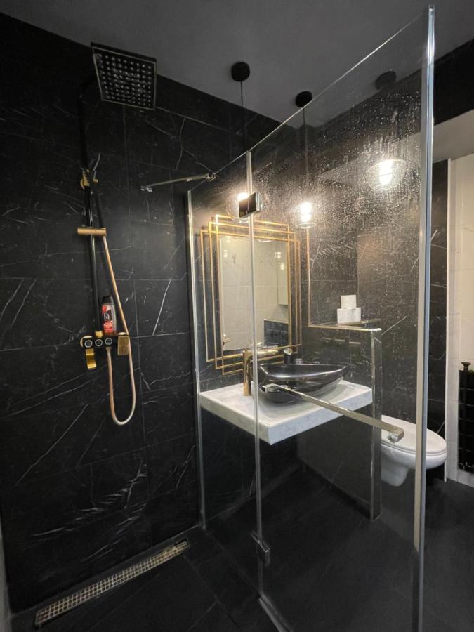 Les Lilas ~ Clim ~ Terrasse Apartment Ница Екстериор снимка