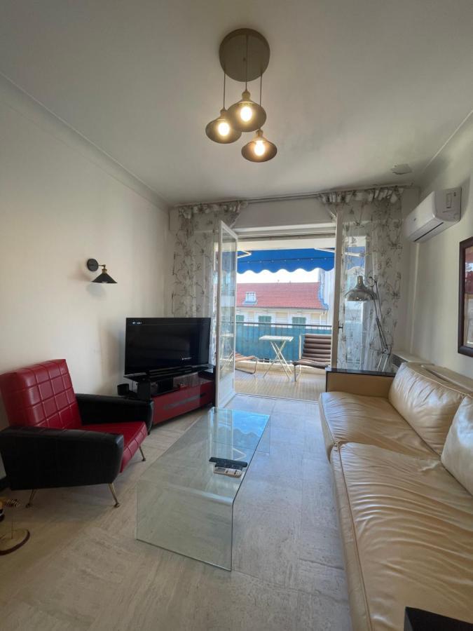 Les Lilas ~ Clim ~ Terrasse Apartment Ница Екстериор снимка